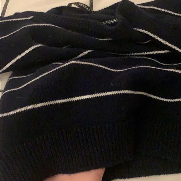 Brandy Melville Sweater - Picture 3 of 3